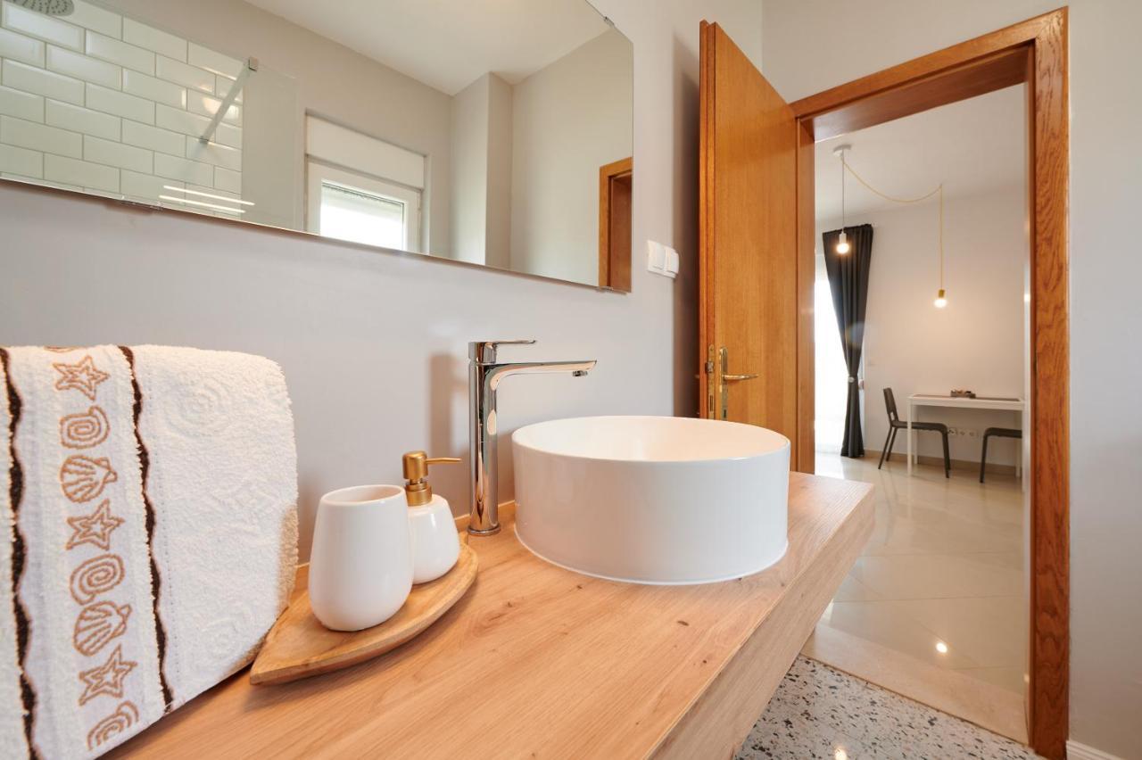 T&T Sea View Apartments Trogir Eksteriør billede