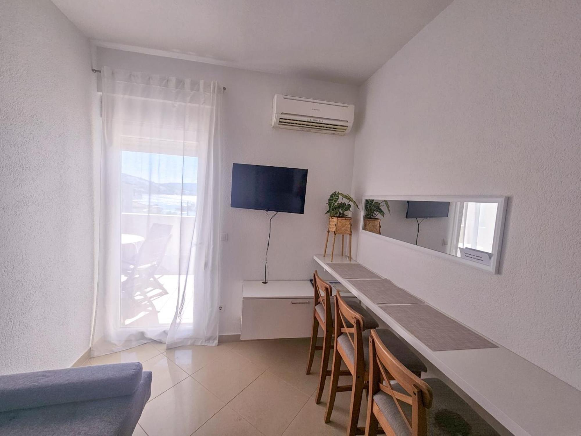 T&T Sea View Apartments Trogir Eksteriør billede