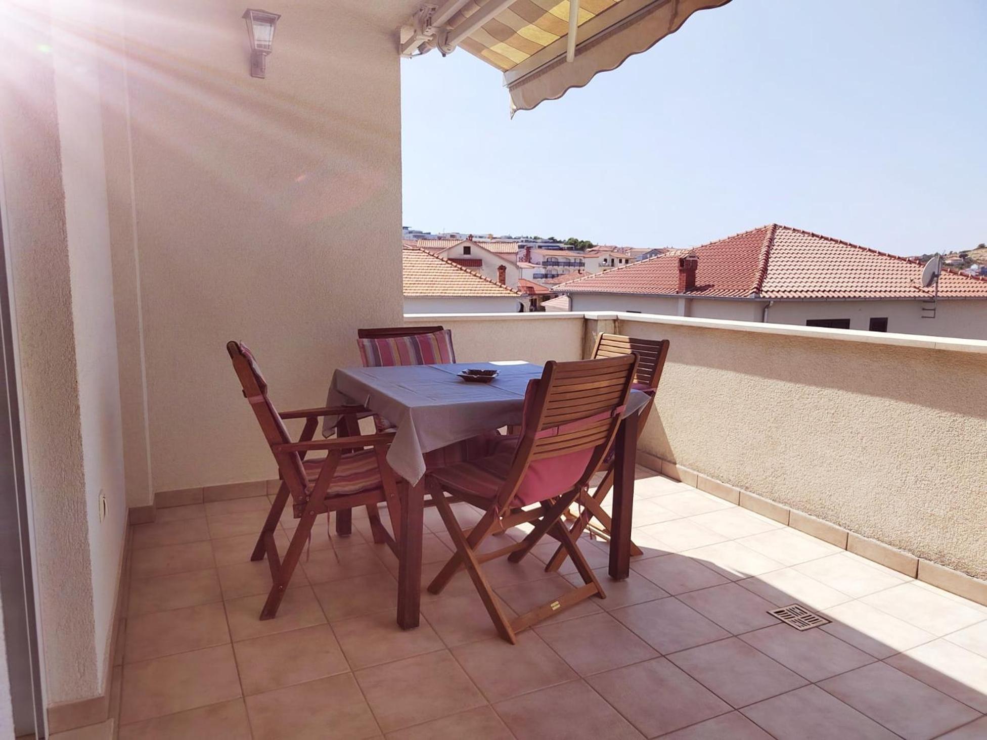 T&T Sea View Apartments Trogir Eksteriør billede