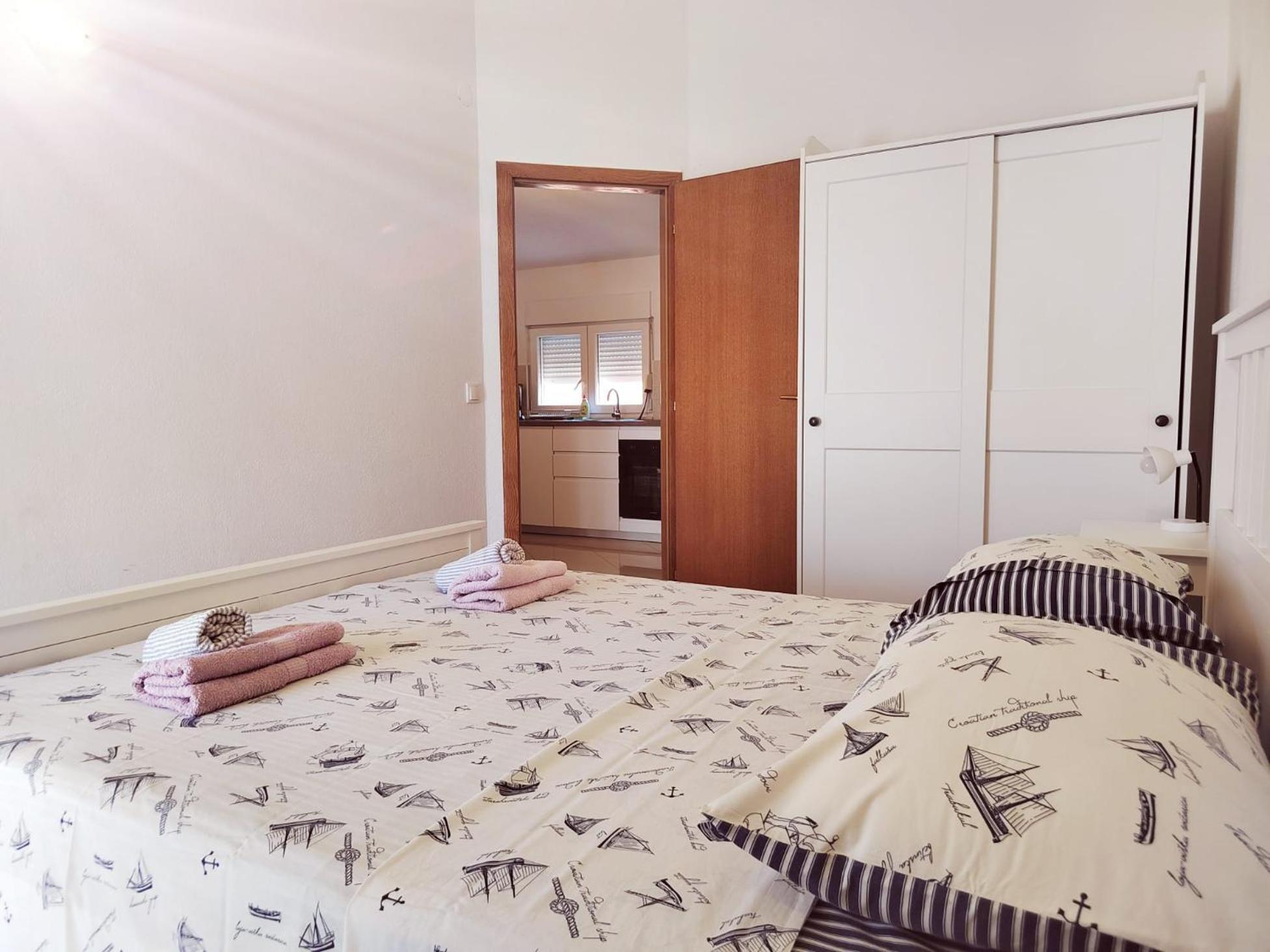 T&T Sea View Apartments Trogir Eksteriør billede
