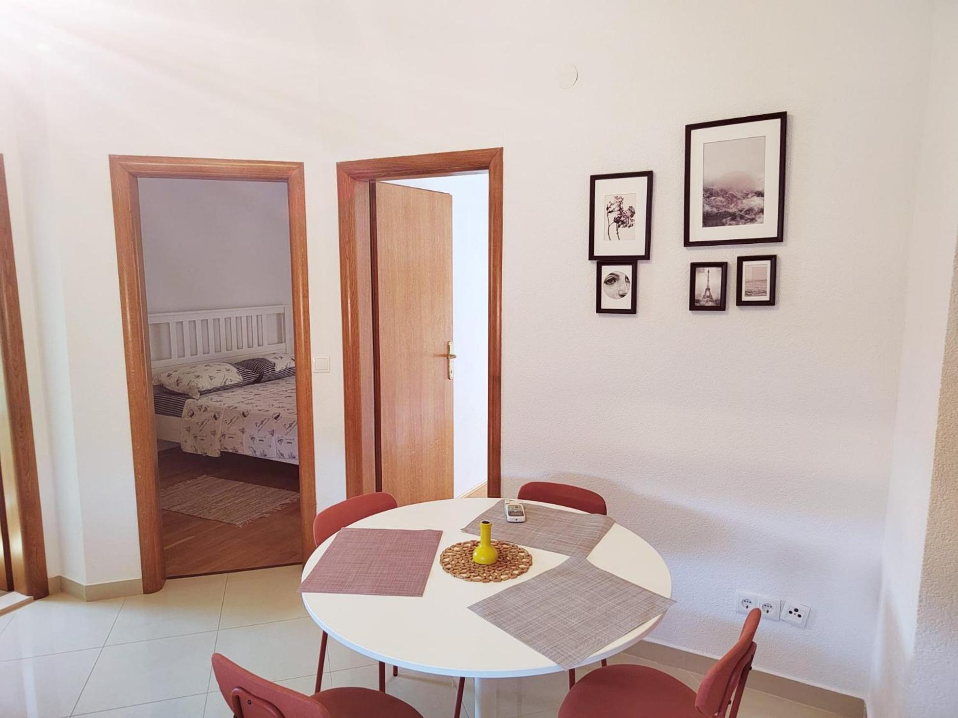 T&T Sea View Apartments Trogir Eksteriør billede